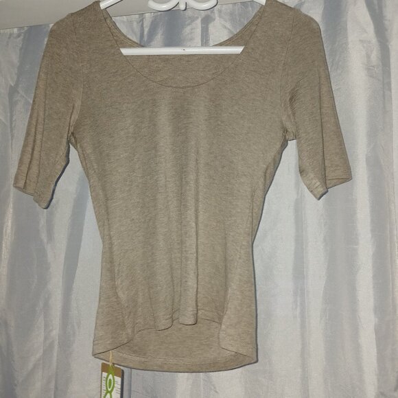 OGL Top NWT Padded - Picture 2 of 3